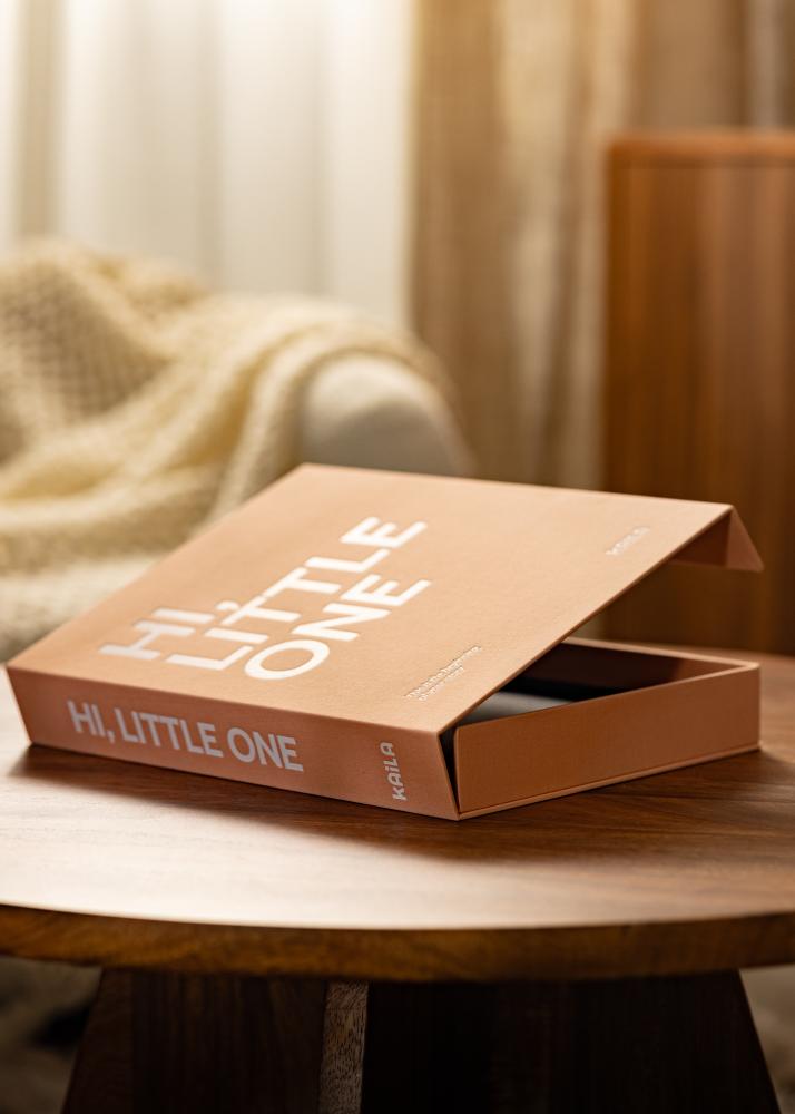 KAILA HI LITTLE ONE Pink - Coffee Table Photo Album (60 Feketék Oldalak)